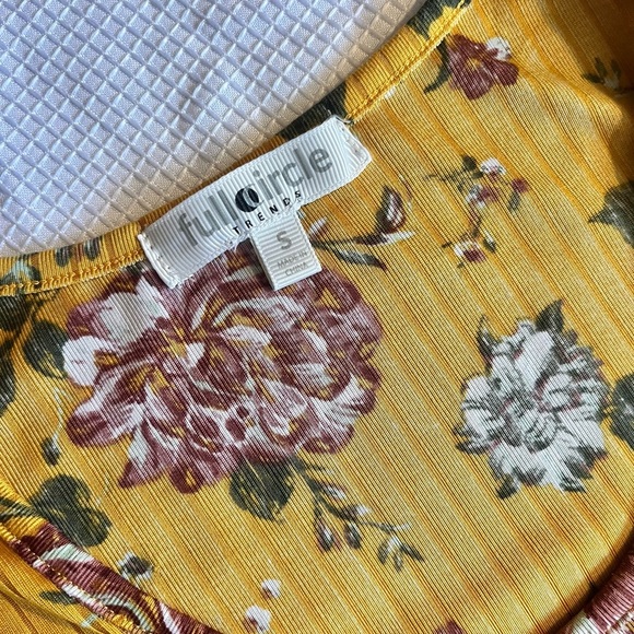 Full Circle Trends yellow floral Dress Sz S - Picture 4 of 6